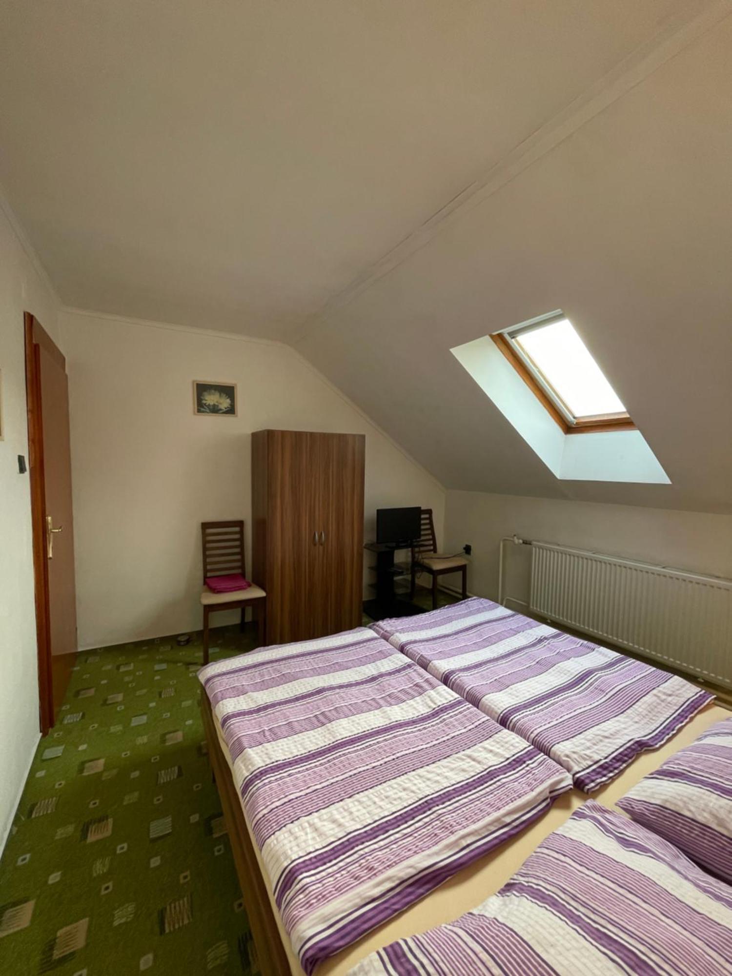 Penzion Ema - Casta Apartment Exterior photo